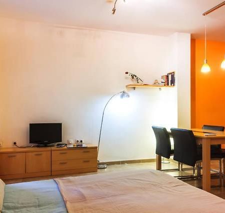 Apartamento Loft In 1Th Floor & Terrace In 4Th Floor Valencia Exterior foto